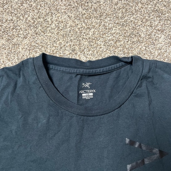 Arcteryx tee shirt - Picture 2 of 2